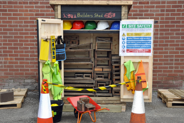 Builders Outdoor Wooden Children's Shed - 119 x 155 x 60cm | Outdoor Learning | Messy Play | Exploratory | Storage