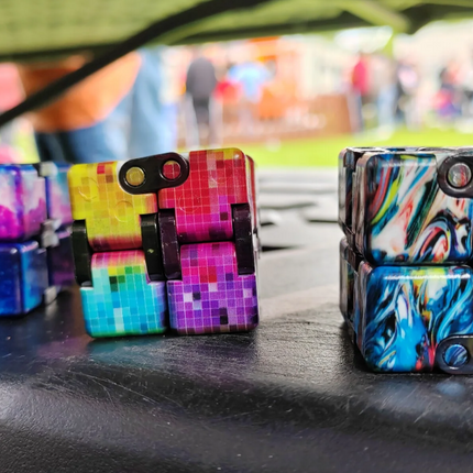 Infinite Folding Cube - 4 Design Options