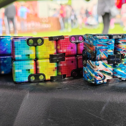 Infinite Folding Cube - 4 Design Options