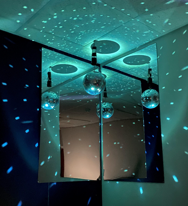Large Shatterproof Sensory Mirrors Corner - Set of 2 - 120 x 60 cm