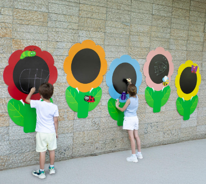 Colourful Daisy Flower Shape Outdoor Chalkboards - Pack of 5 | Outdoor Learning | Playground | Mark Making | Forest School