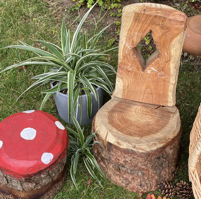 Small Knights Of The Round Table And Chairs -  5 piece Set | Sensory Garden | Forest School | Outdoor Classrooms | Seating | Natural | Imaginative Play