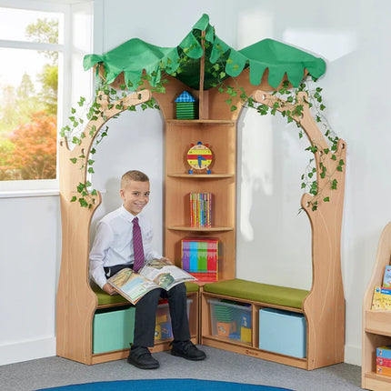 Zona Tree House Library Corner